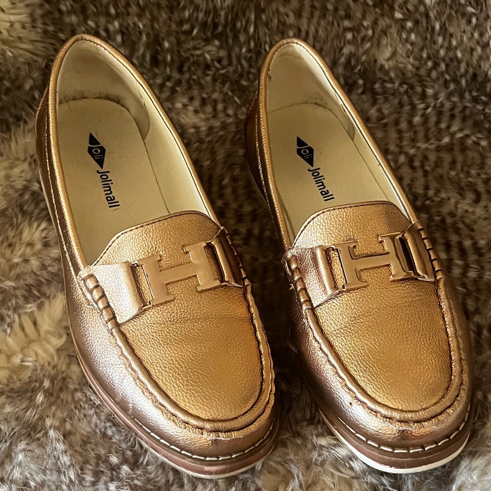 Size 9 Gold Loafers